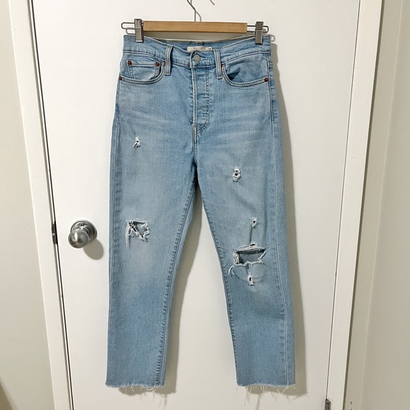 Levi's Wedgie Straight High Rise Raw Hem Distressed Jean Blue size 28 - Picture 3 of 16